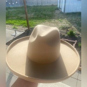 Never Been Worn Gigi Pip Hat